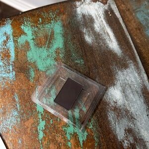 Single Eyeshadow in Rich Brown